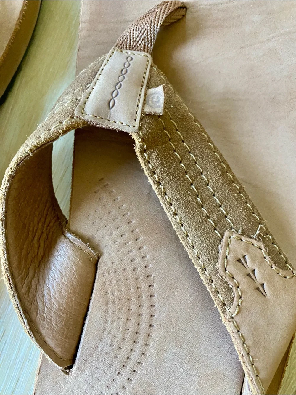 NEW Cobian Campo Del Sol Lazo Men’s Leather Arch Support Flip Flops Salt + Light